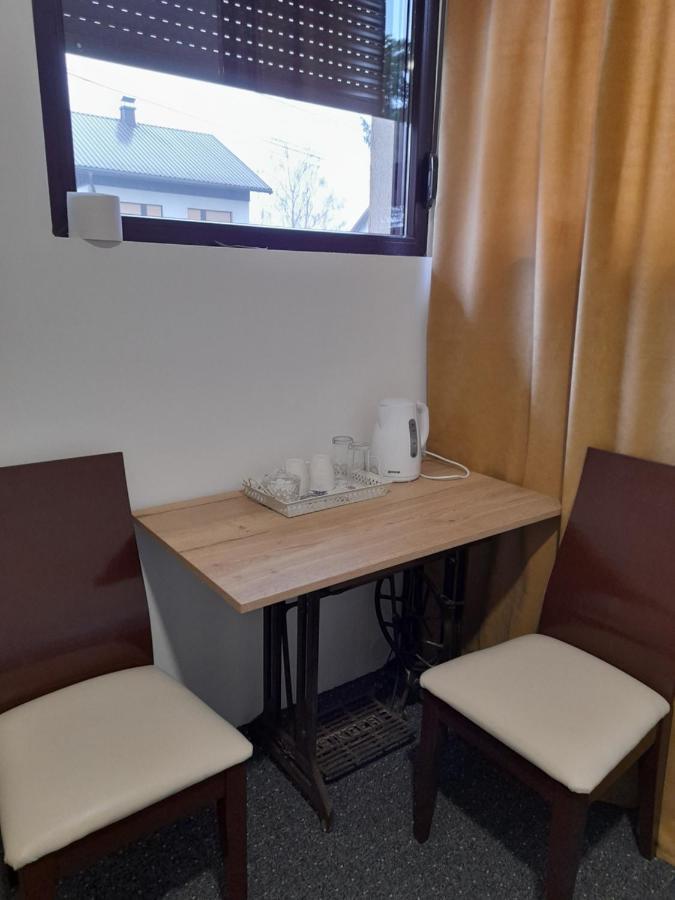 Apartmani Exit Pale Ngoại thất bức ảnh