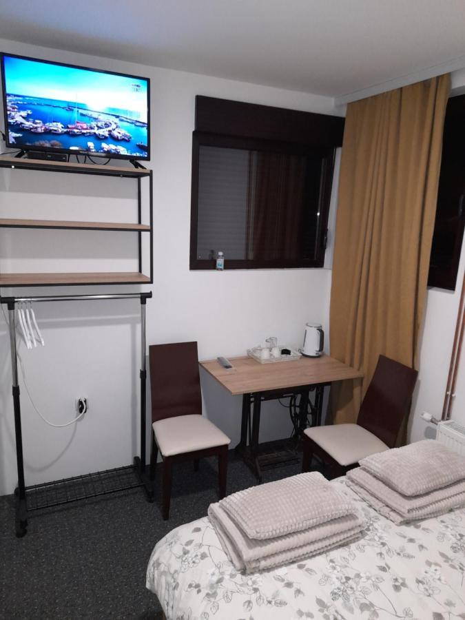 Apartmani Exit Pale Ngoại thất bức ảnh